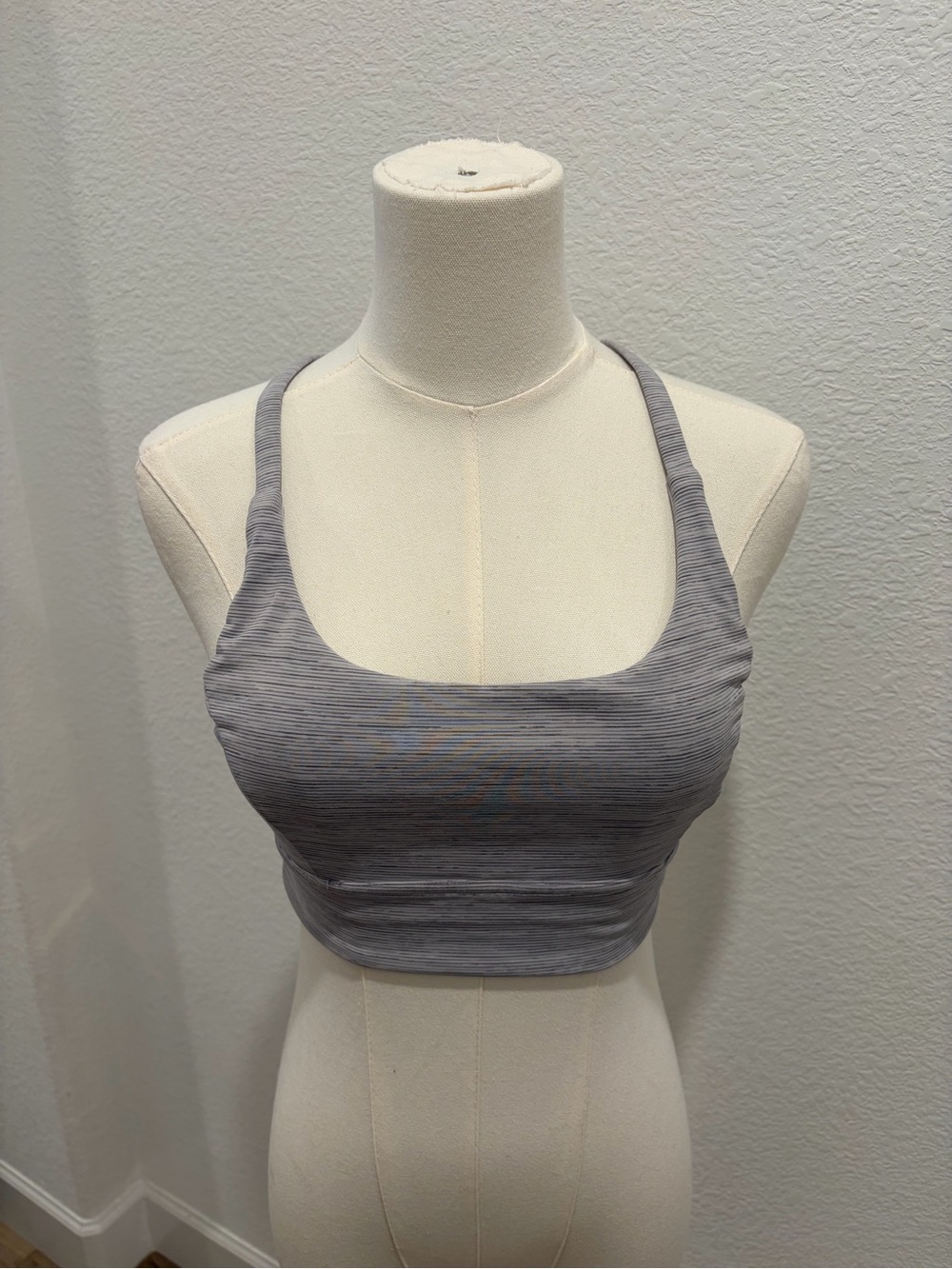 Lululemon Traintimes Seamless Grey heathered razor back sports bra size 8